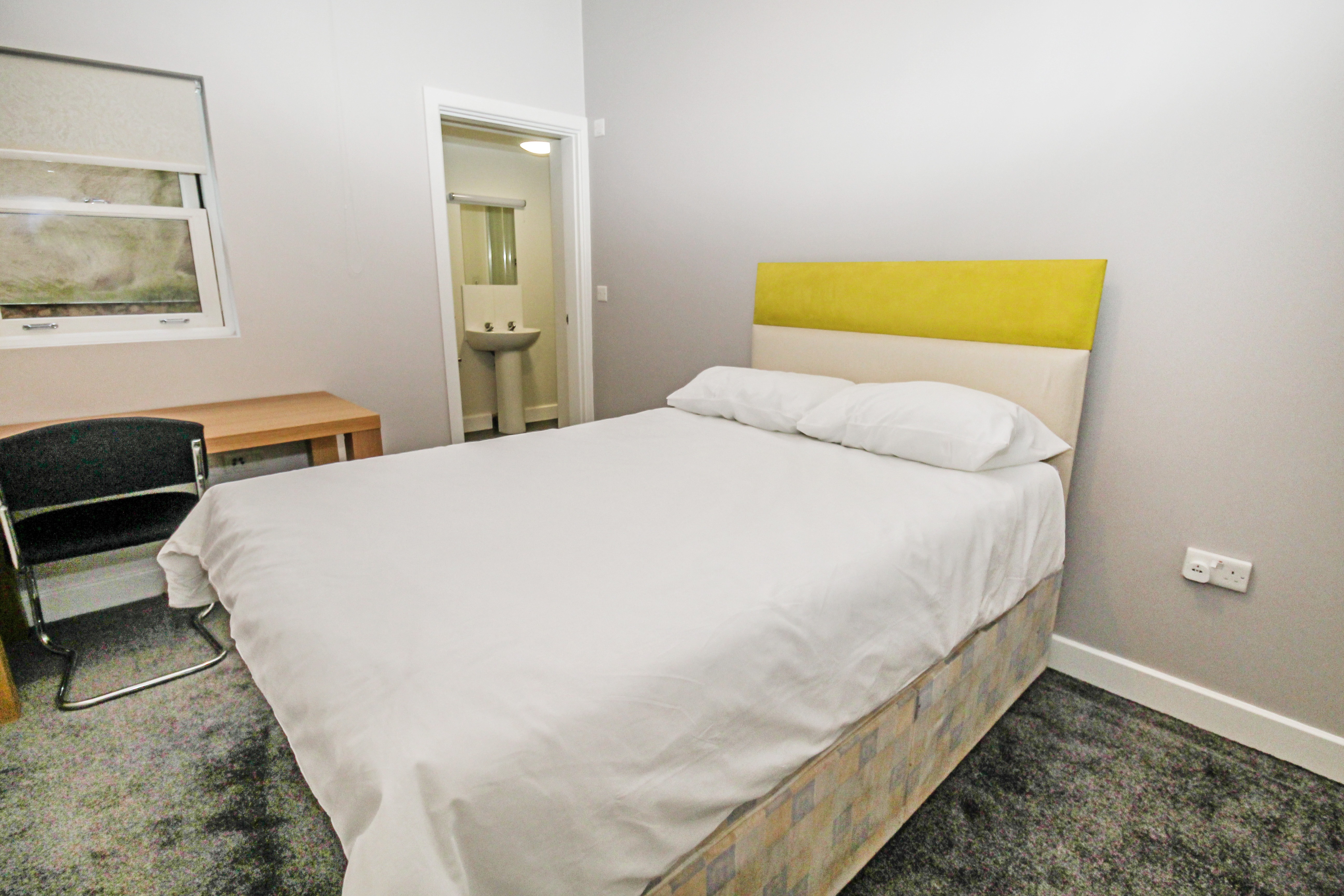 BILLS INCLUDED – Clarendon Road, City Centre, Leeds, LS2