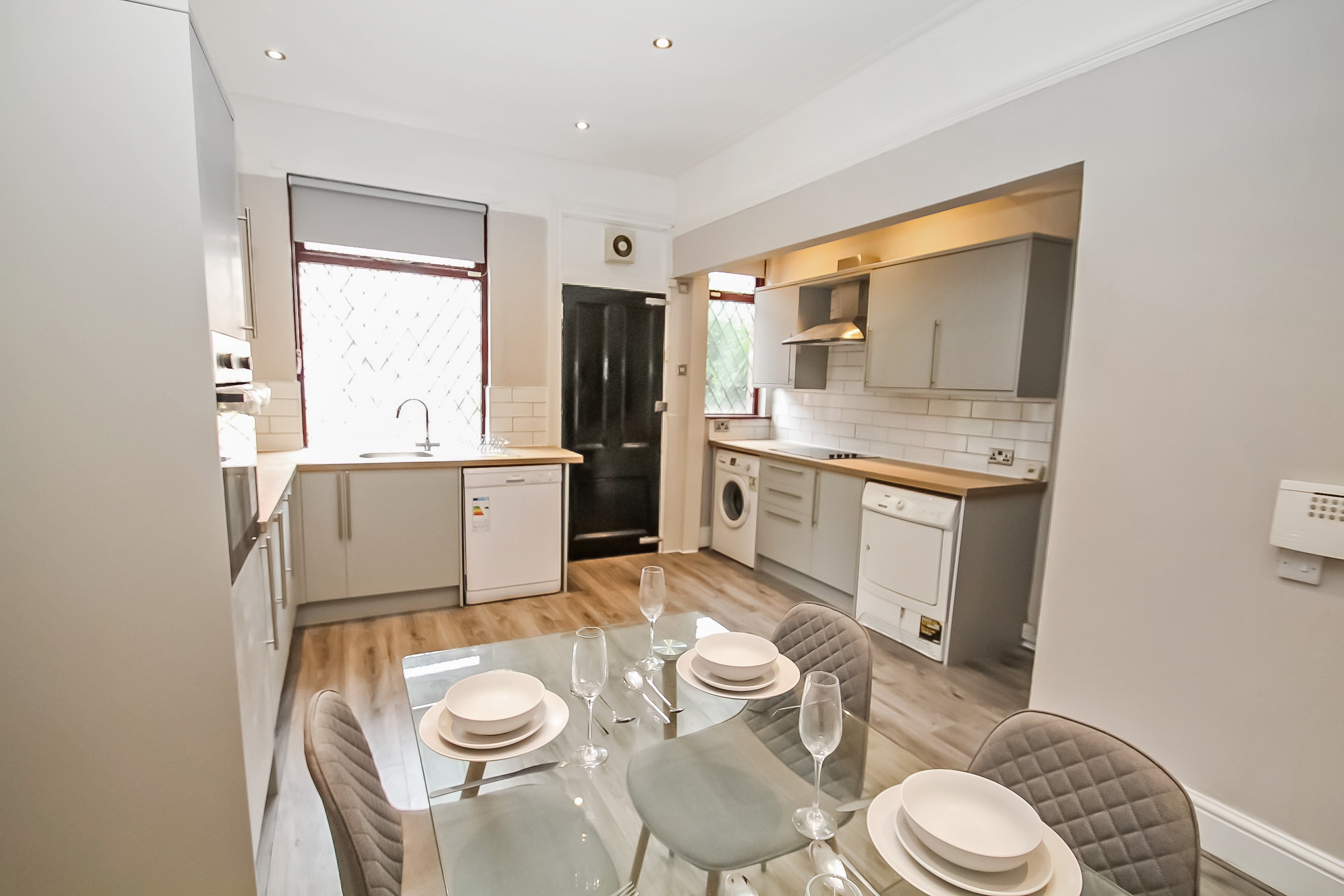 BILLS INCLUDED – Stanmore Street, Burley, Leeds, LS4