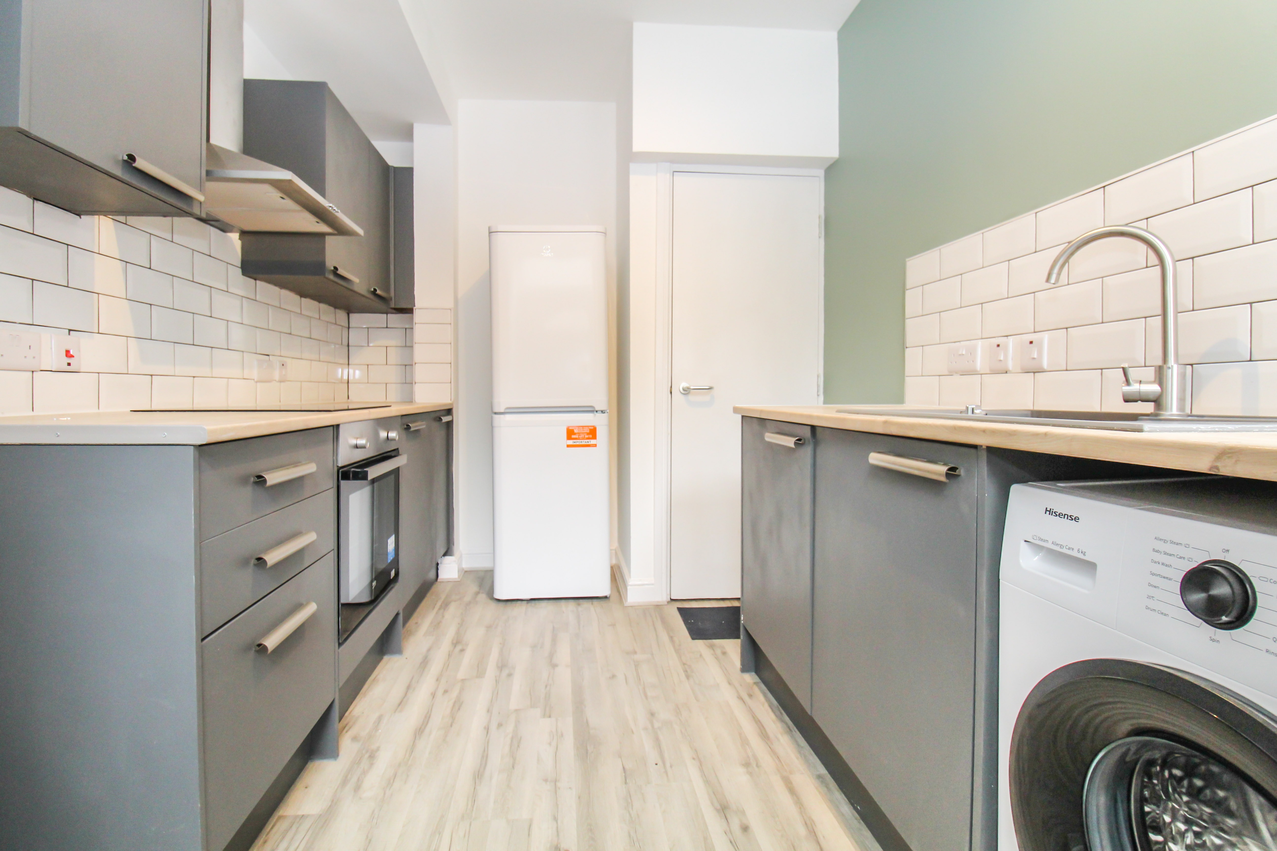 BILLS INCLUDED – Quarry Mount Terrace, Woodhouse, Leeds, LS6