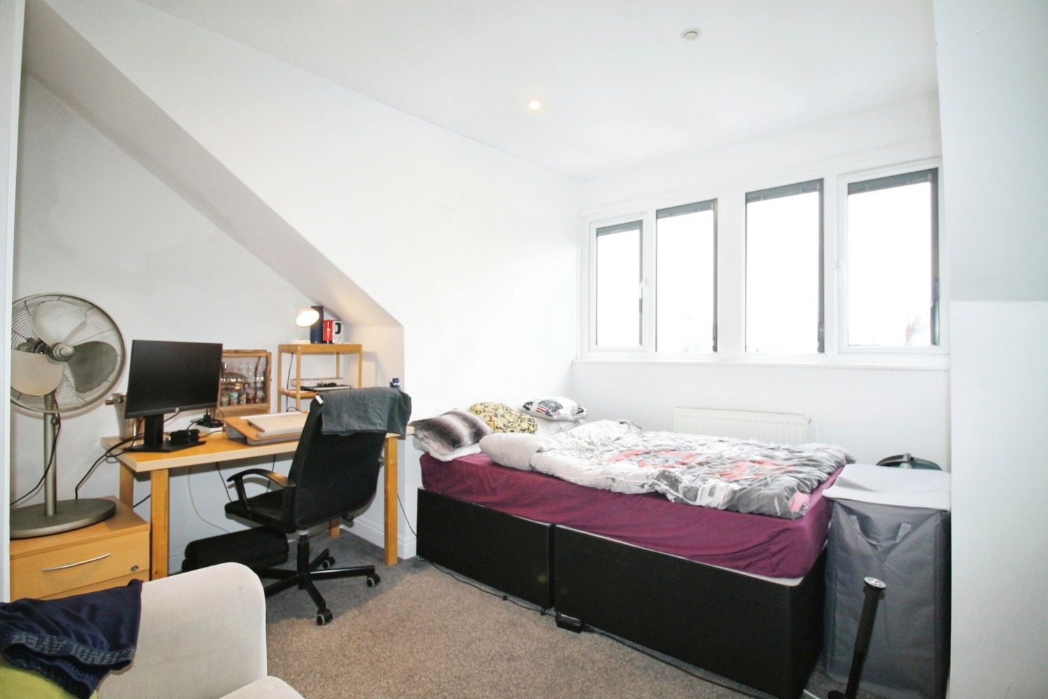 BILLS INCLUDED – St. Anns Avenue, Burley, Leeds, LS4